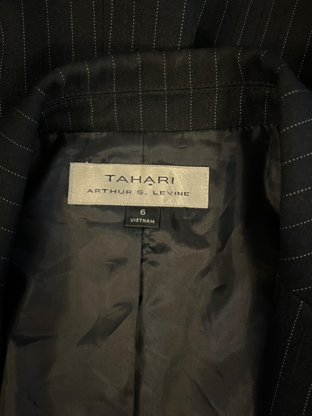 Tahari ASL Black Pinstripe Pantsuit 2 Button Blazer Flat Front Pants 6 MINT $278 - Picture 7 of 15